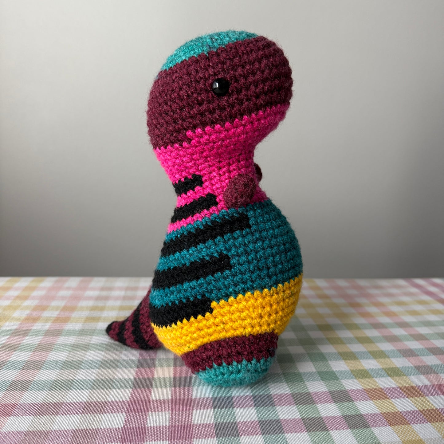 Gradient Dino (8.5 inch)